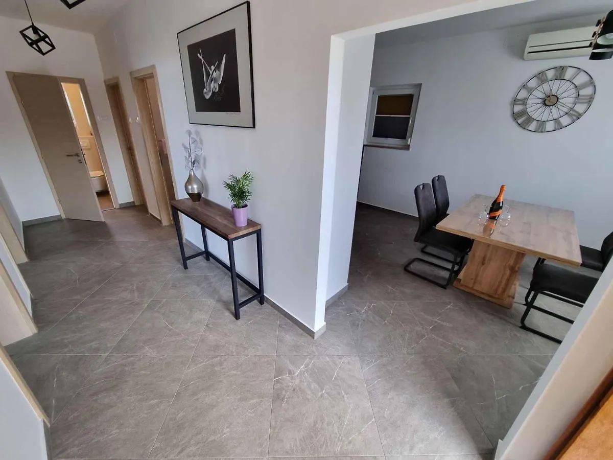 Apartment In Dramalj 42930 Croatia