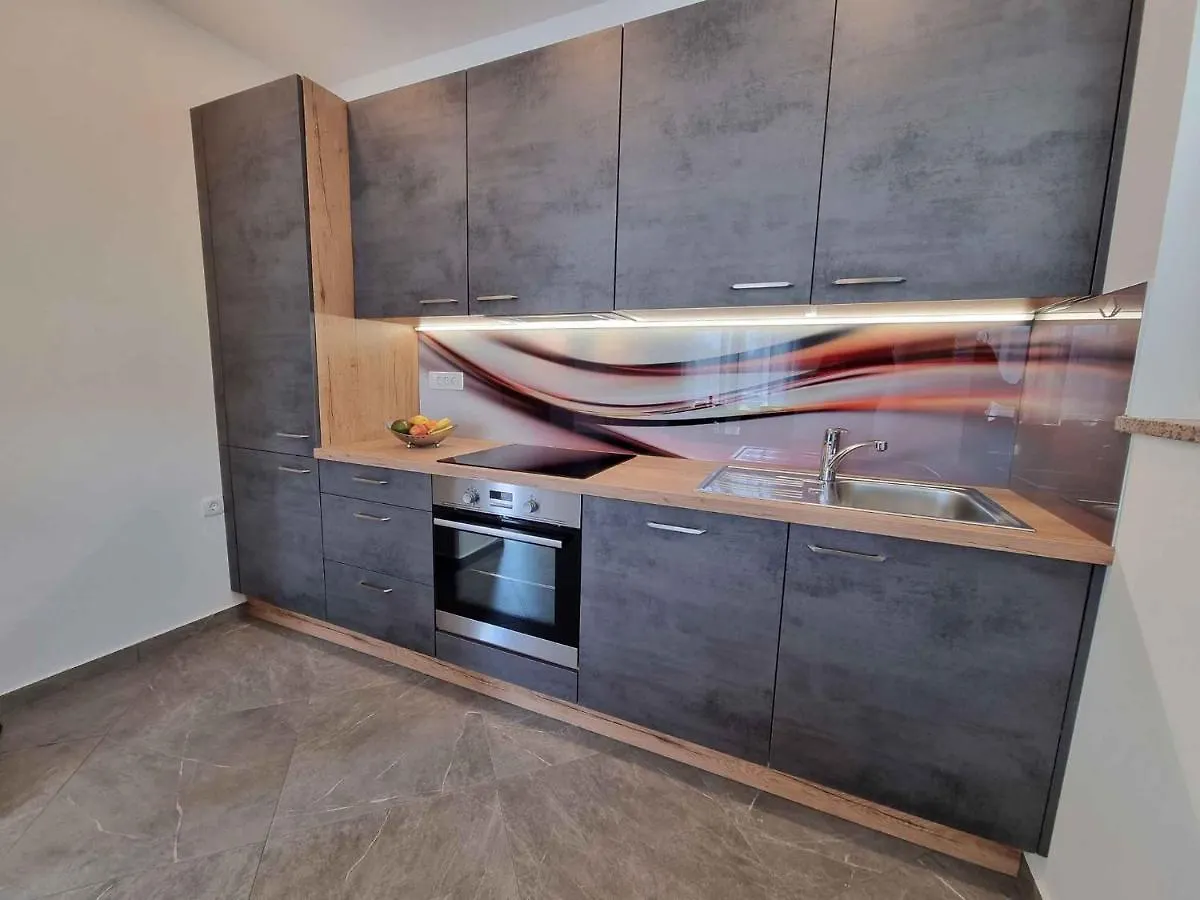 Apartment In Dramalj 42930